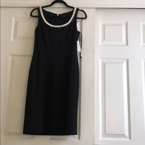 Tahari Professional Dress Suit - Picture 2 of 8